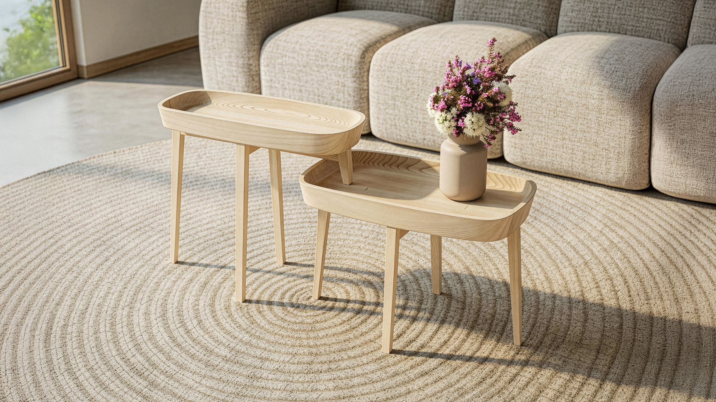 Beistelltisch von Designer Tim Kerp. Entstanden in der Zusammenarbeit mit dem Werkraum Bregenzerwald. Im speziellen der Tischlerei Wolfgang Meusburger. Gefertigt in Weisstanne.